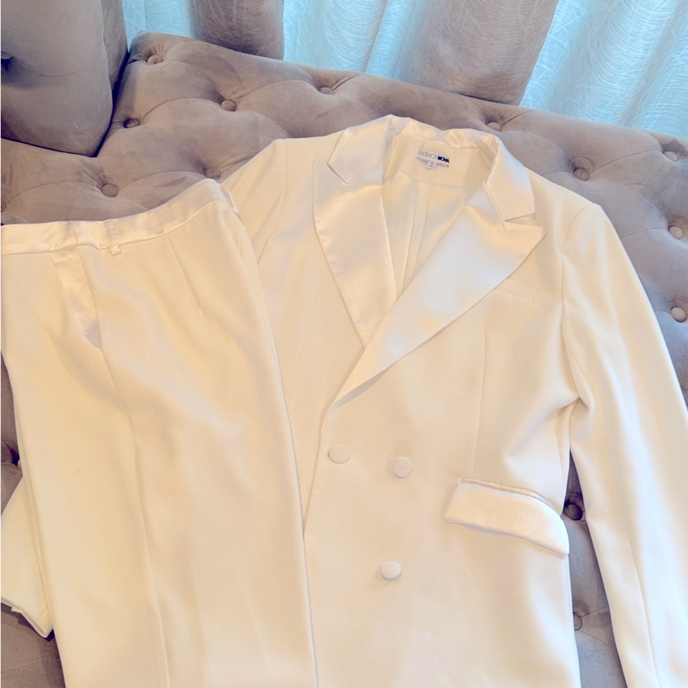 Tuxedo Suit Set - Picture 2 of 13